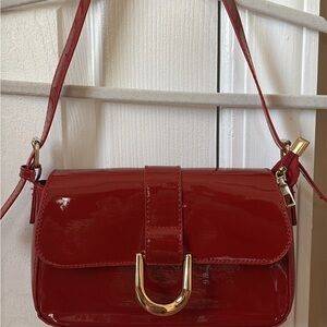 Elegant Red Patent Leather Shoulder Bag